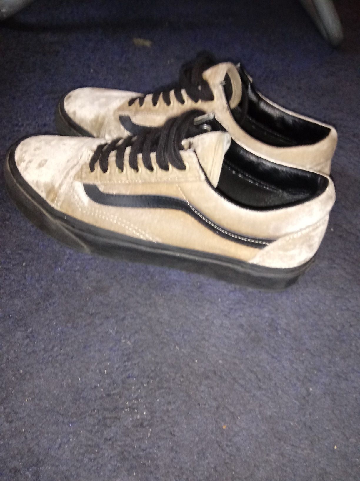 $10!!!!!!! Please take them of my hands dont need them... Rare Suede Van ....mens 8-womans 9.5 very clean worn twice