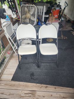 White Deluxe Hi-Back Folding Chair