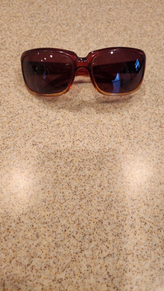 Ladies Costa Sunglasses.  Small Scratch