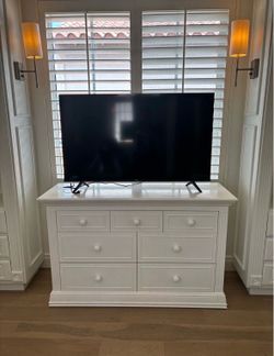 White Sorelle Dresser