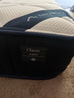 Dreamcloud Twin XL classic Hybrid Mattress x2