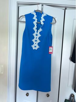 Vince Camuto size 8 blue