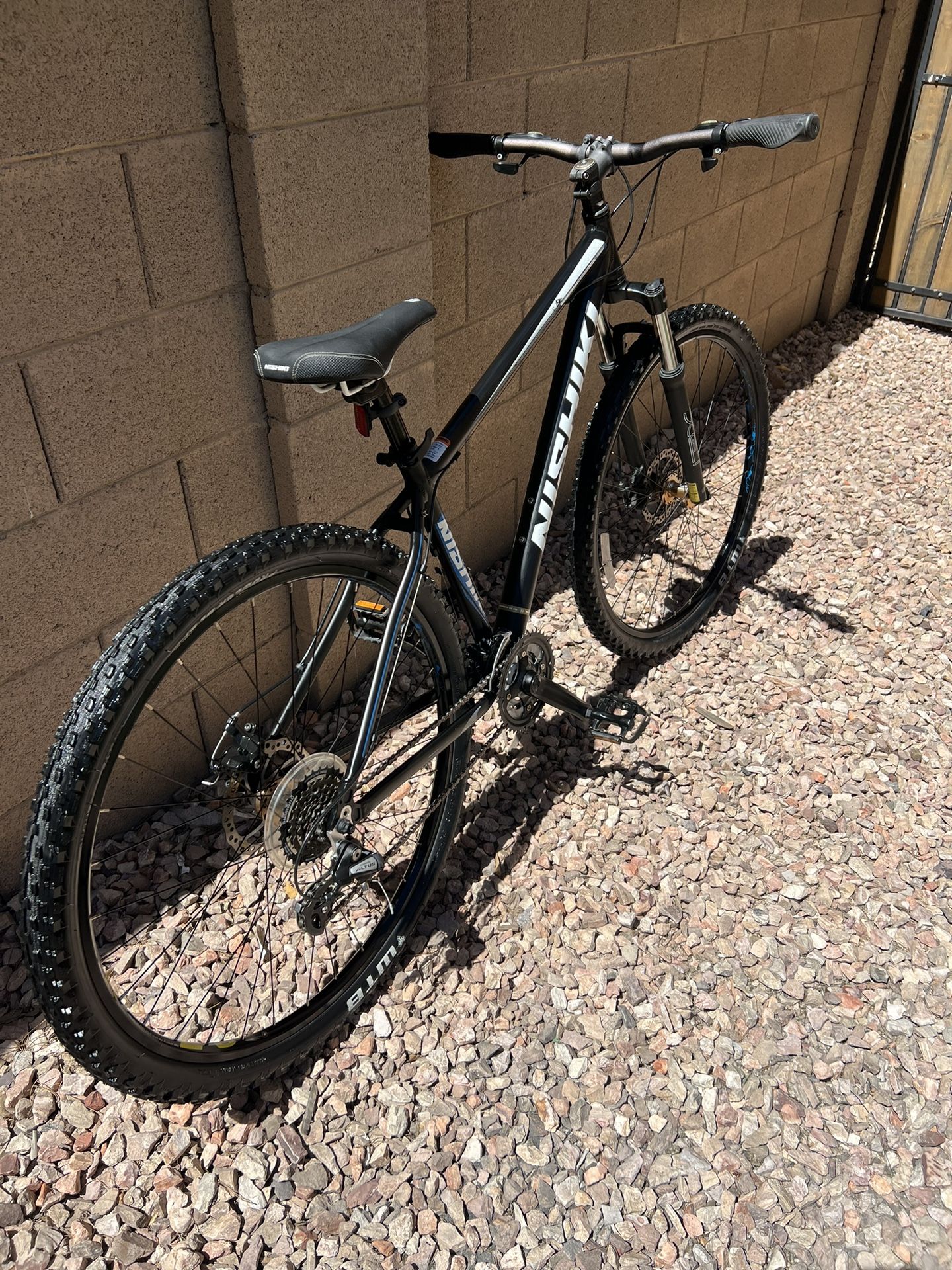 Nishiki Colorado 29 Inch Mountain Bike for Sale in Mesa AZ OfferUp