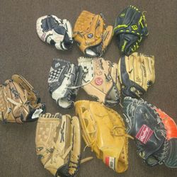 Baseball Gloves And Mitts 