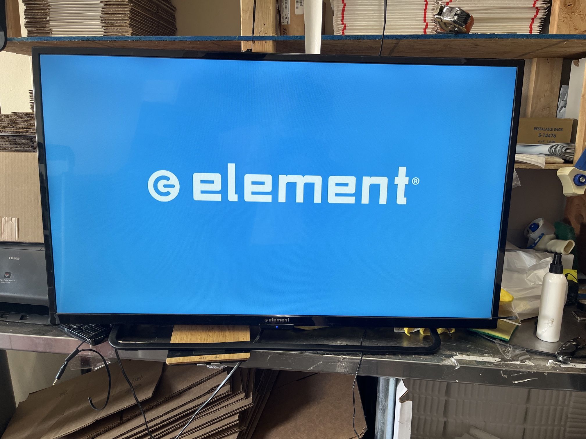 Smart TV Element 42” ELST4316S Fully Functional