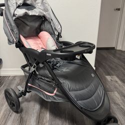 BabyTrend Car Seat/ Stroller Combo