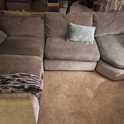 FREE MOVING SALE