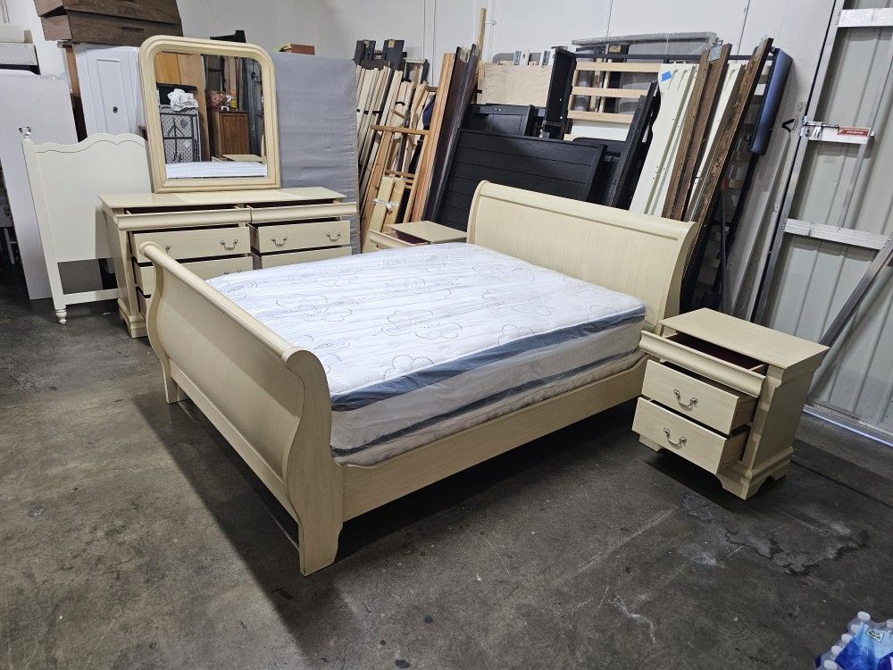 Queen Bedroom Set