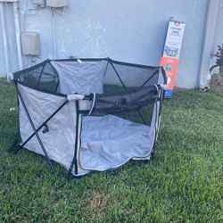 Top Paw  Portable 28” Delixe Sahde  Pop-Up Playpen