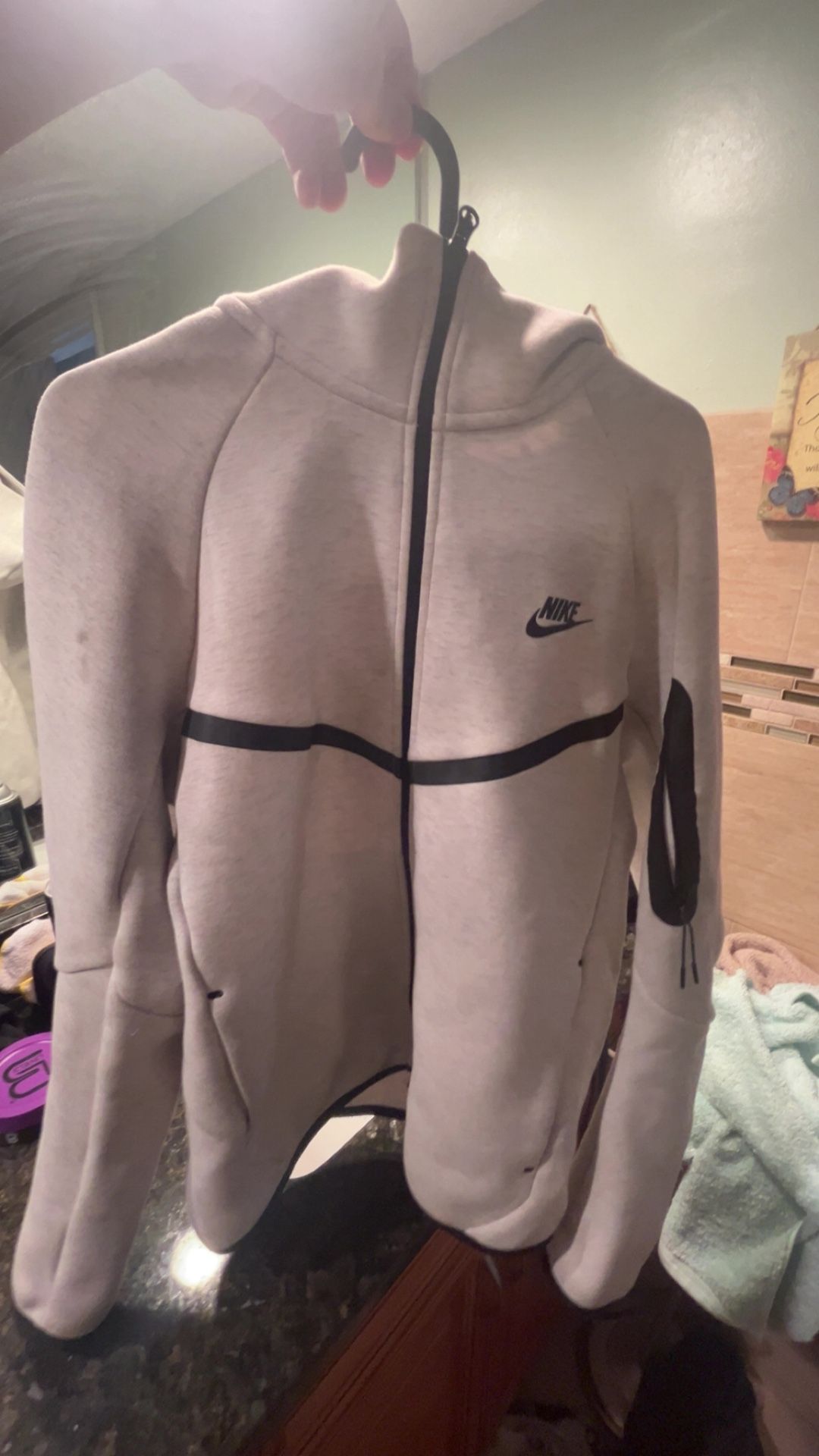 White Nike Tech