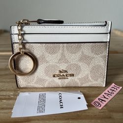 Coach Card Holder 