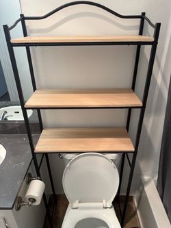 Bathroom shelf