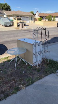 FREE patio table, *garden shelf gone*