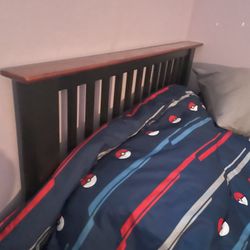 Twin Bed 