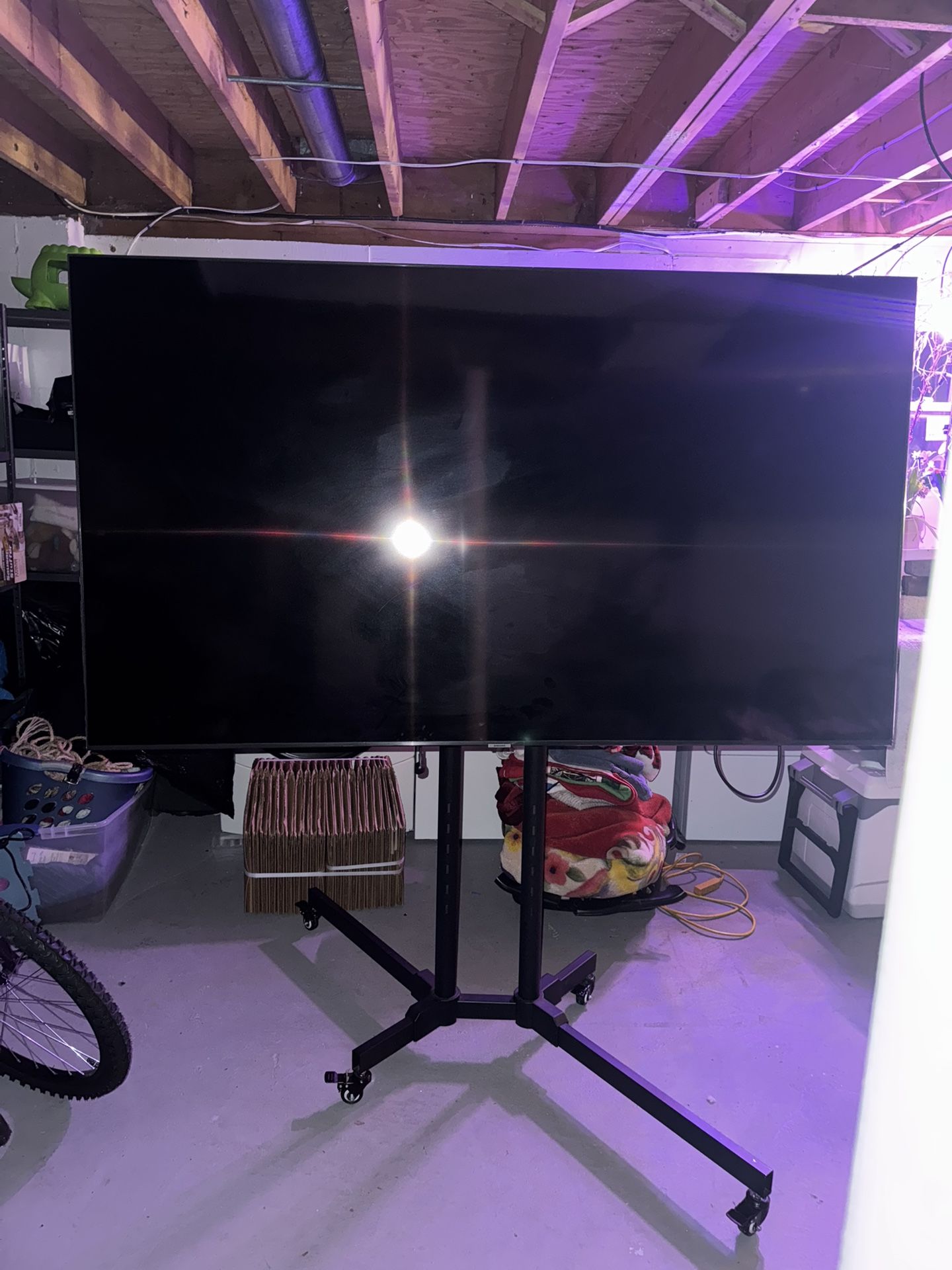 77’ Samsung Smart TV