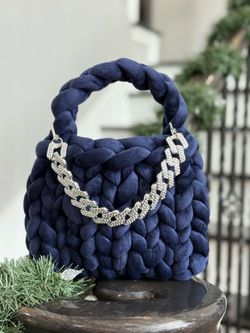 Chunky knit handbag
