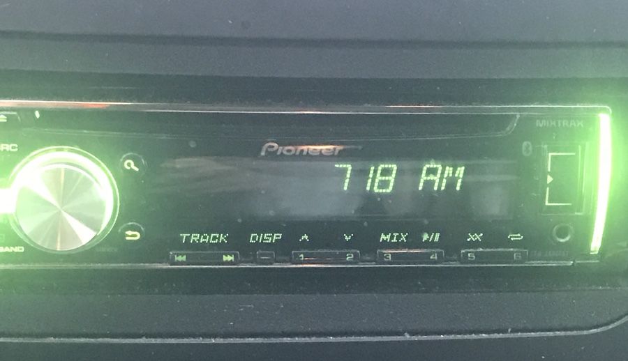 Pioneer DEHX 6800 BT Bluetooth and usb CD player