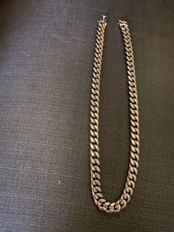Necklace jewelry