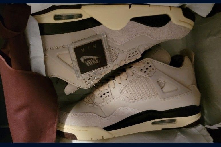 Jordan 4 A Ma Maniere "While You Were Sleeping" Size 9.5 Mens/11 Womens