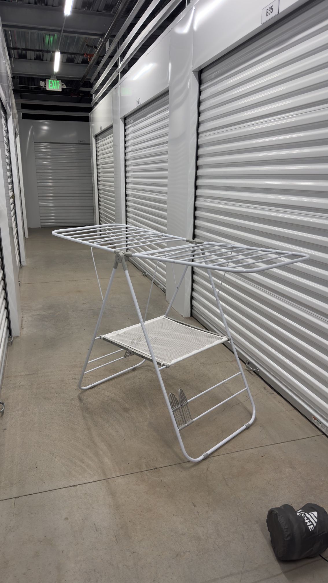 Clothes Hanger- Hanger