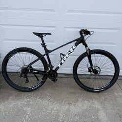 Trek Marlin 5 Gen 2 Medium 