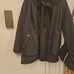 Sz Lrge But Has A Belt In Middle New Mkors Coat
