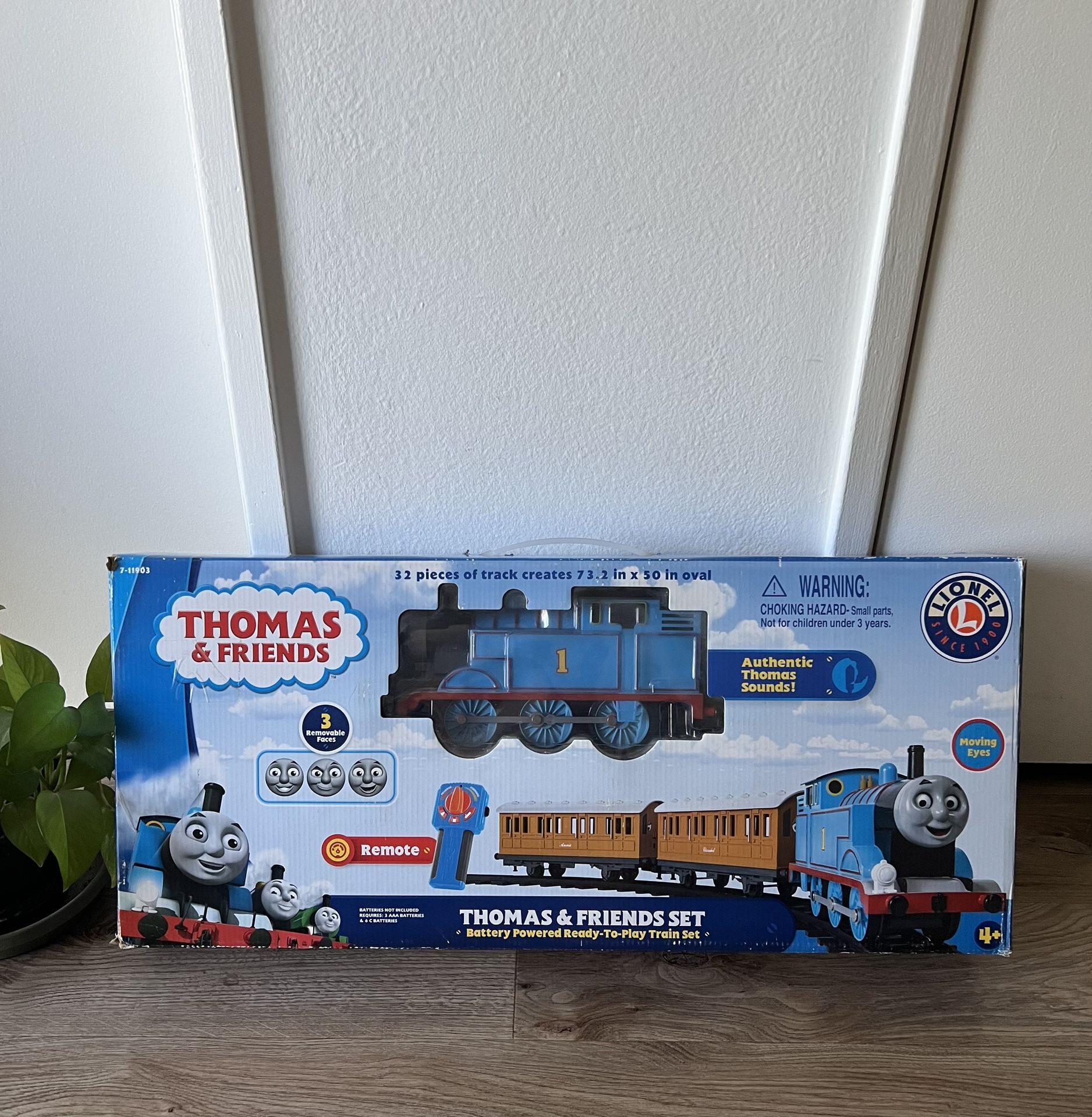 Thomas & Friends Train Set In Oval Track