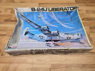 Monogram B-24J Liberator Plane (Incomplete)