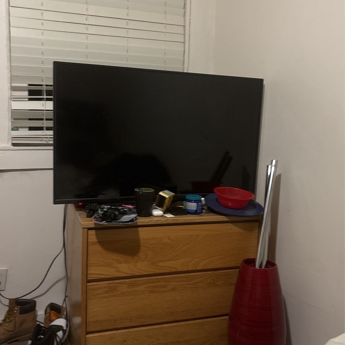 I Am Selling This Tv