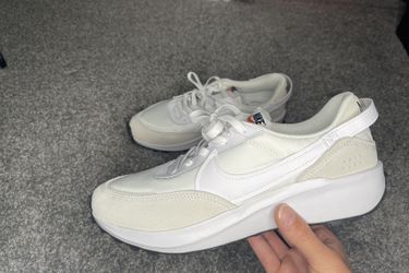 Nike Waffle Debut (size 10)