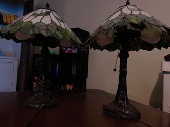 Tiffany greenleafs lamps