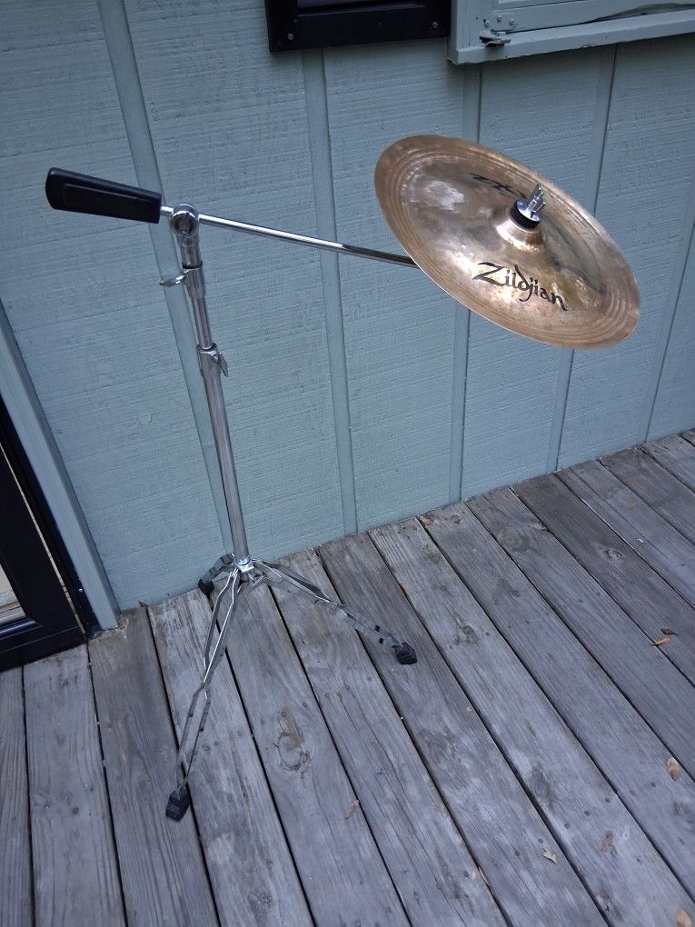 Zildjian ZXT Cymbal With Stand