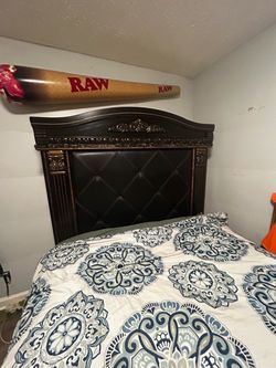 Coal Creek QUEEN Mansion Bed in Dark Brown