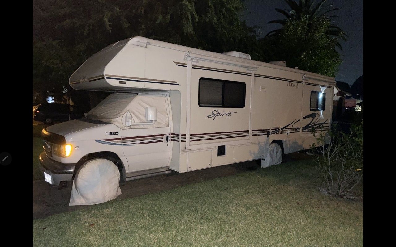2005 RV 30 Feet