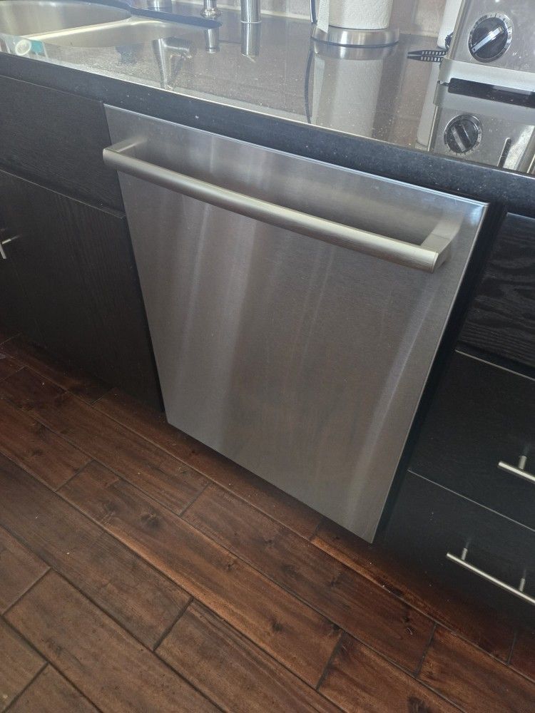 BOSCH SILENT DISHWASHER