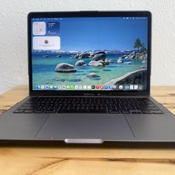 2020 M1 MacBook Pro 13” 256GB SSD / 8GB RAM 8C CPU / 8C GPU Space Gray. 