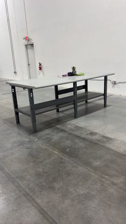 WAREHOUSE CLOSING • EVERYTHING MUST GO