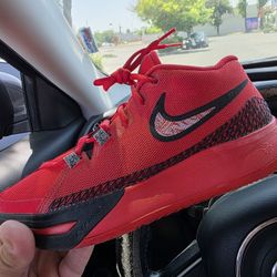 Nike KYRIE 6 FLYTRAP
