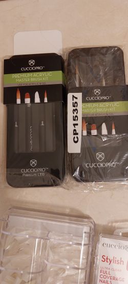 Cuccio Premiun Acrylic Brush Kit