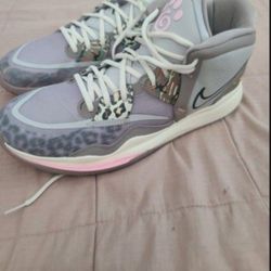 Nike Kyrie Infinity Size 12.5