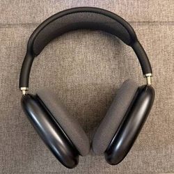 AirPod Maxes- BLACK- NEW