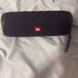 JBL flip 5 speaker