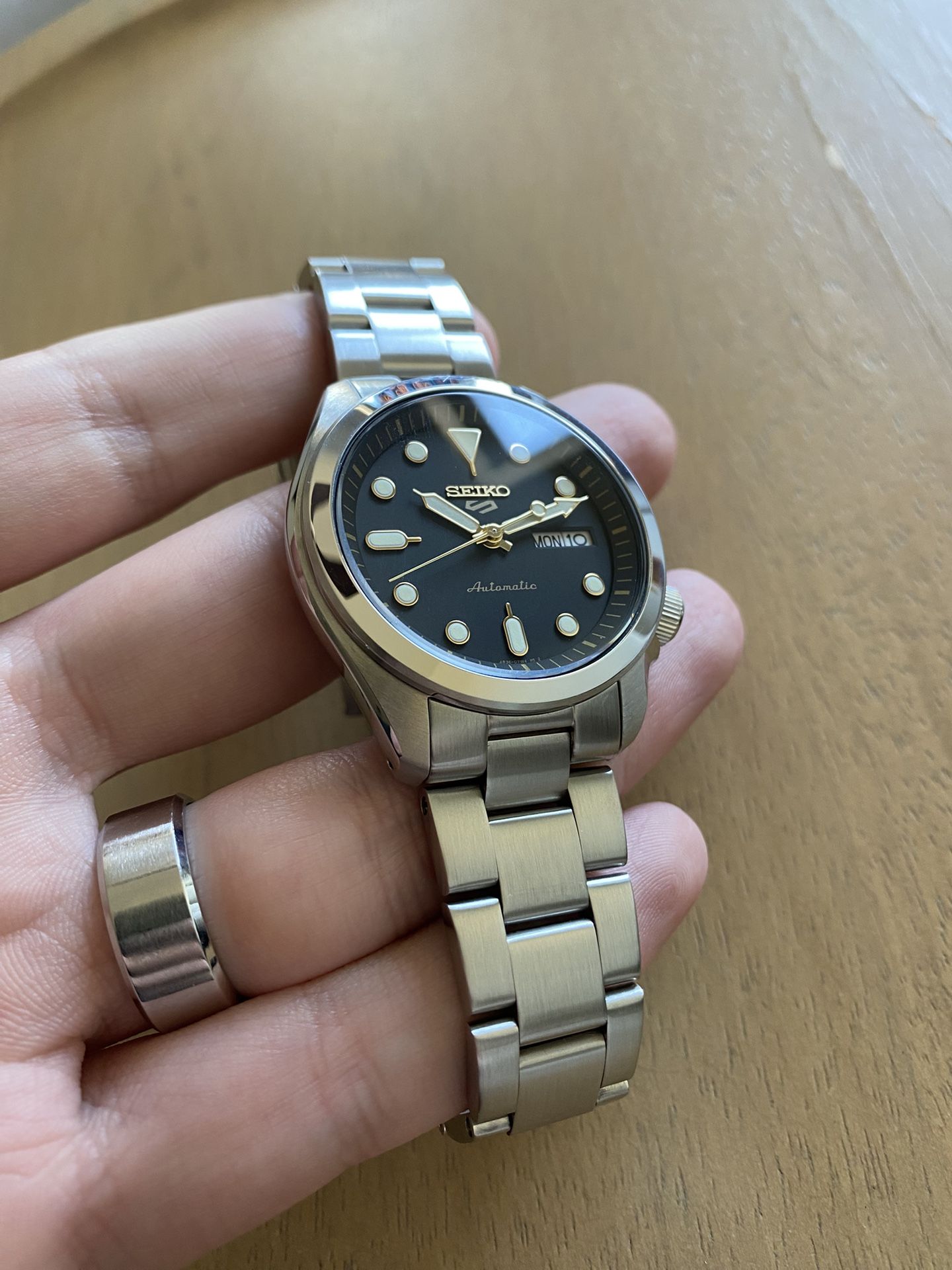 Seiko 5 Automatic Watch - 40mm “dress kx”