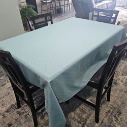 Dining Set - Expandable Table + 4 Chairs + Table Cloths 