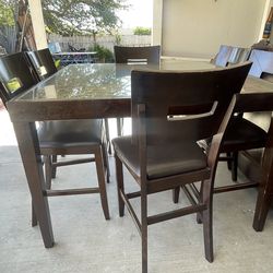 Comedor de 6 sillas por $ 150