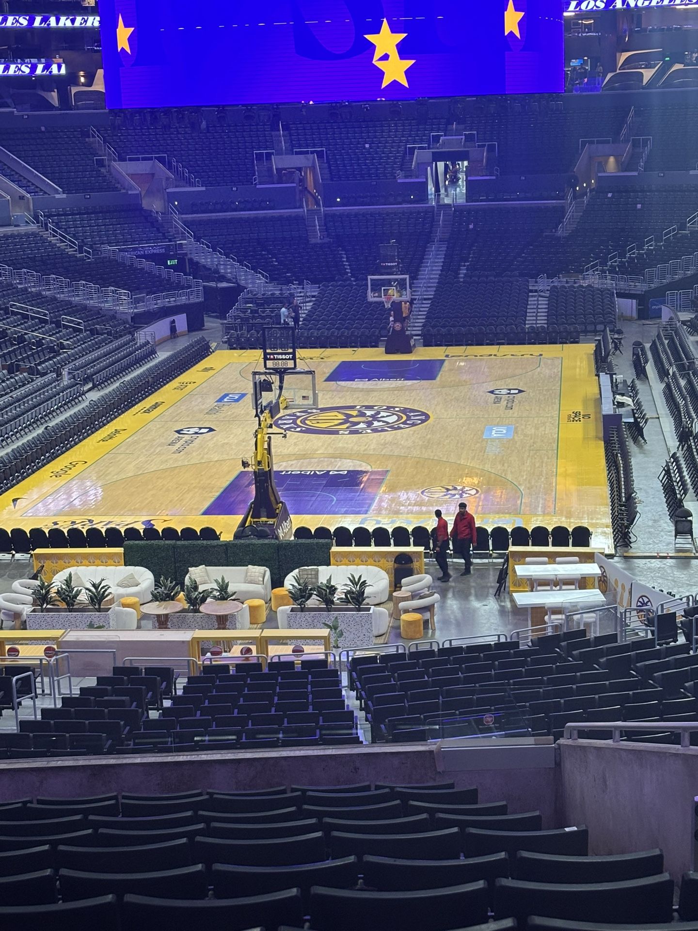 Lakers vs Twolves TONIGHT - 200 Level Tix x2