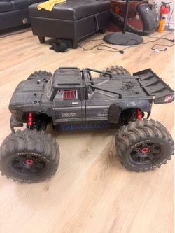 Arrma OutKast 8s