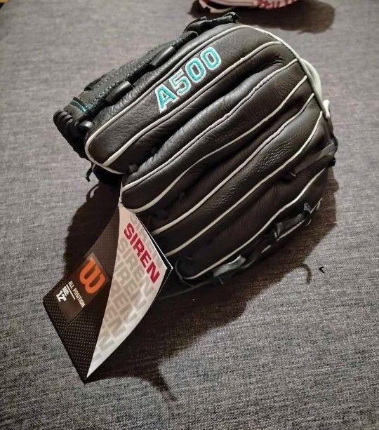 Wilson A500 FastPitch Youth Softball Glove