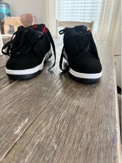 New heelys only worn once and are super clean