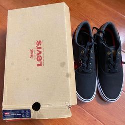 Men Levi’s Shoes Size 9